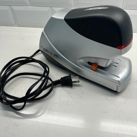 Swingline Optima 45 Electric Stapler 45 Sheet Capacity Silver - Picture 3 of 8